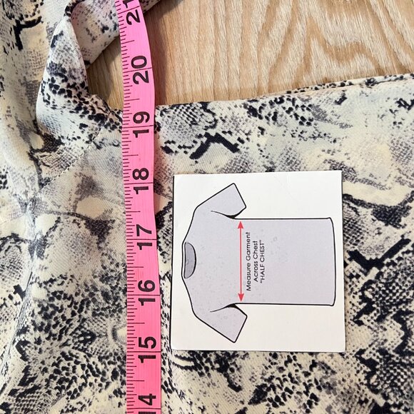 Lux & Chic Cynthia Rowley 100% Silk Button-Front Tunic | Cream Snake Print | S - Picture 14 of 16